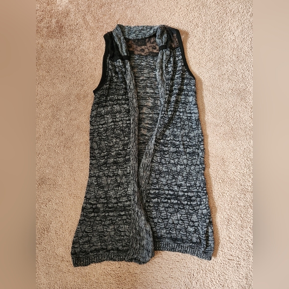 Sweater - Picture 2 of 2